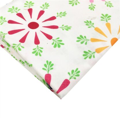 Vải làm Quilt - ghép vải - tấm 100 x 110 cm họa tiết hoa cà rốt nhiều mầu nền trắng - Hình ảnh 2