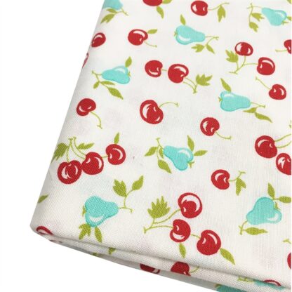 Vải làm Quilt - ghép vải - tấm 100 x 110 cm họa tiết quả Cherry nền trắng - Hình ảnh 2