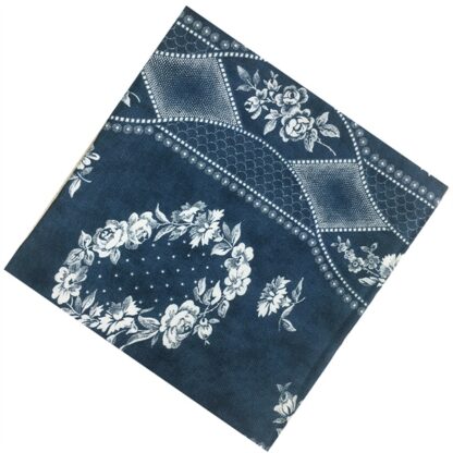 Vải làm Quilt - ghép vải - tấm 50x55 cm hoa hồng vòng tròn nền navy đậm